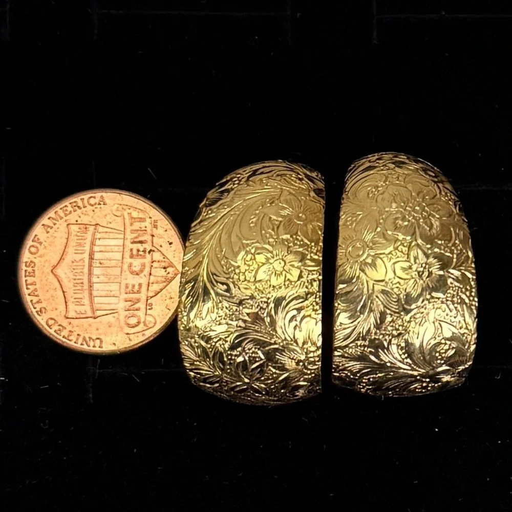 Beautiful, lightweight etched, goldtone, wide costume earrings